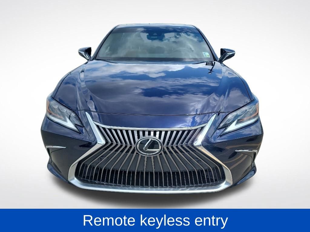 Used 2020 Lexus ES 350 Luxury w/ Accessory Package 2 FWD image 3
