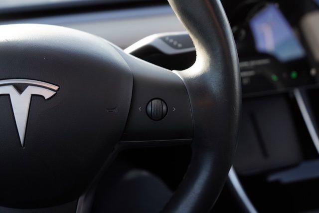 Used 2019 Tesla Model 3 Long Range image 15