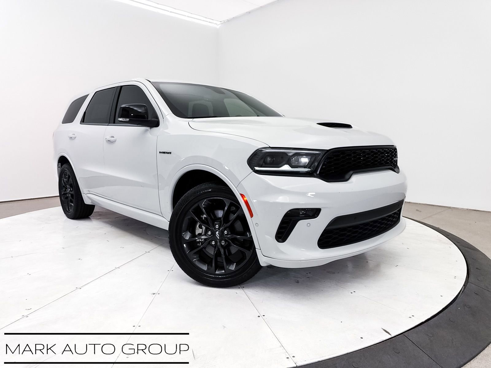Used 2022 Dodge Durango R/T w/ Blacktop Package AWD/4WD image 1