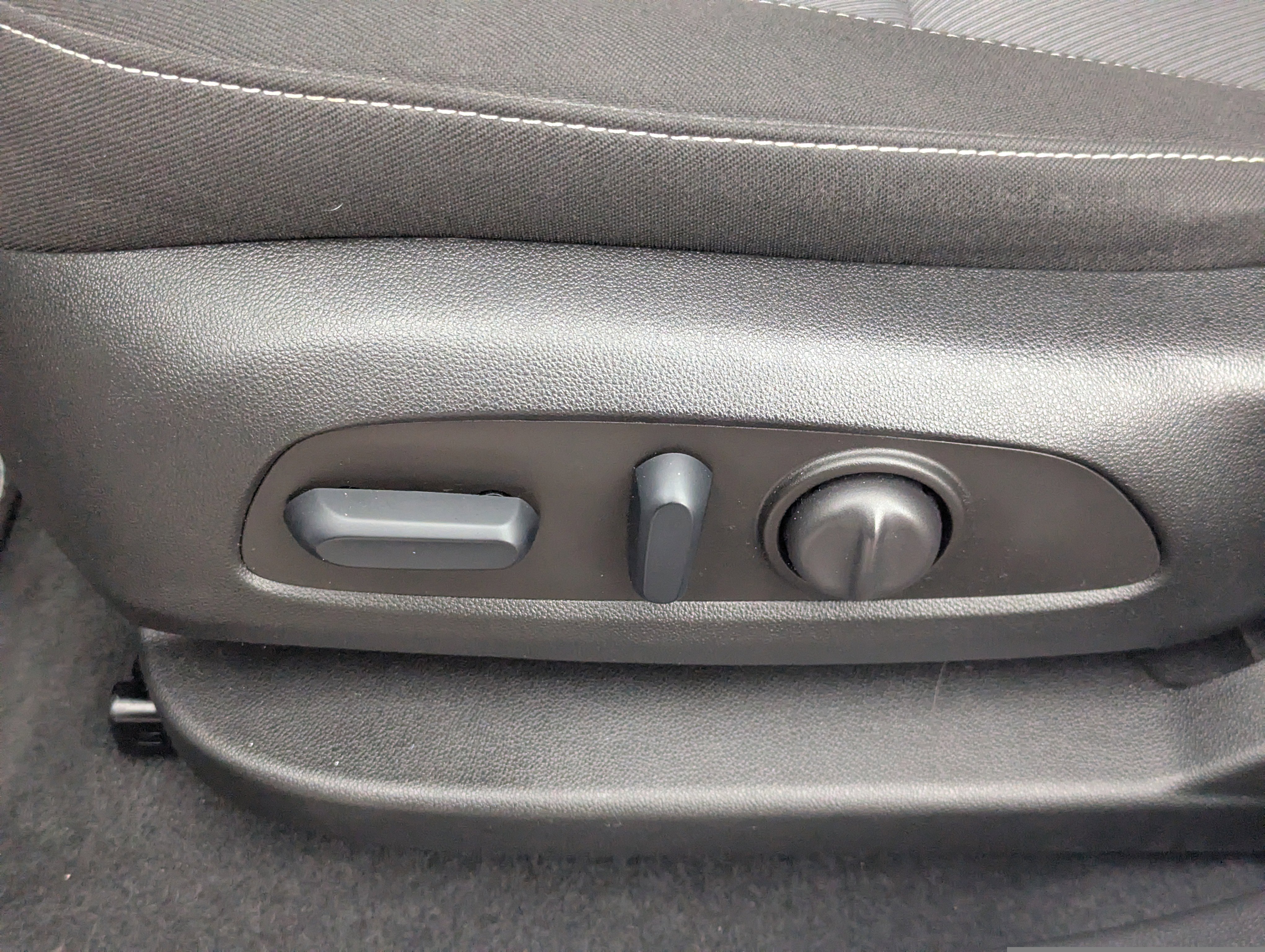 Used 2023 Chevrolet Blazer LT image 22