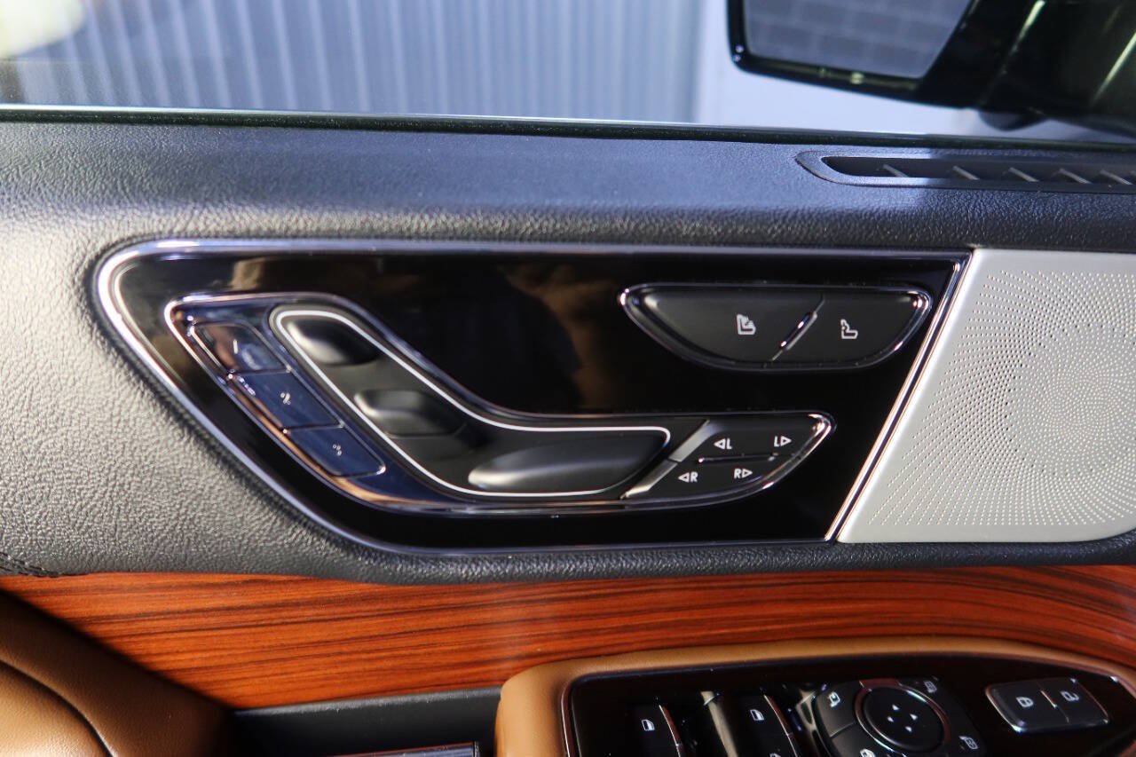 Used 2024 Lincoln Navigator Reserve AWD/4WD image 27