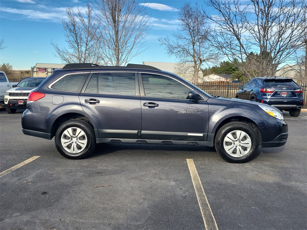 Used 2011 Subaru Outback 2.5i image 4