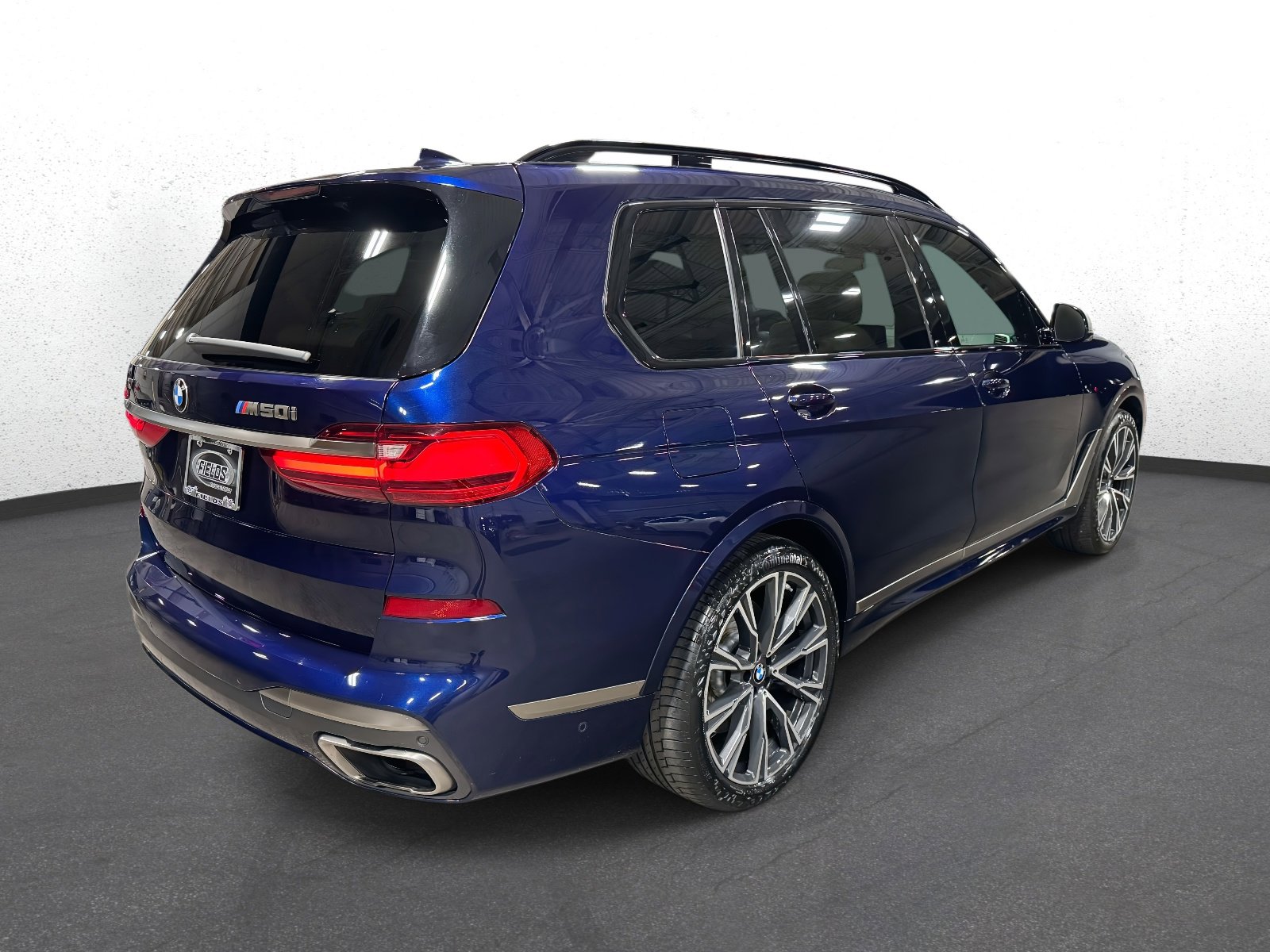 Used 2020 BMW X7 M50i image 3