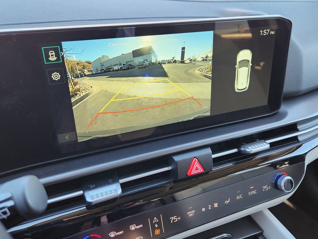 Certified 2026 Kia Sportage EX w/ EX Panoramic Sunroof Package image 17