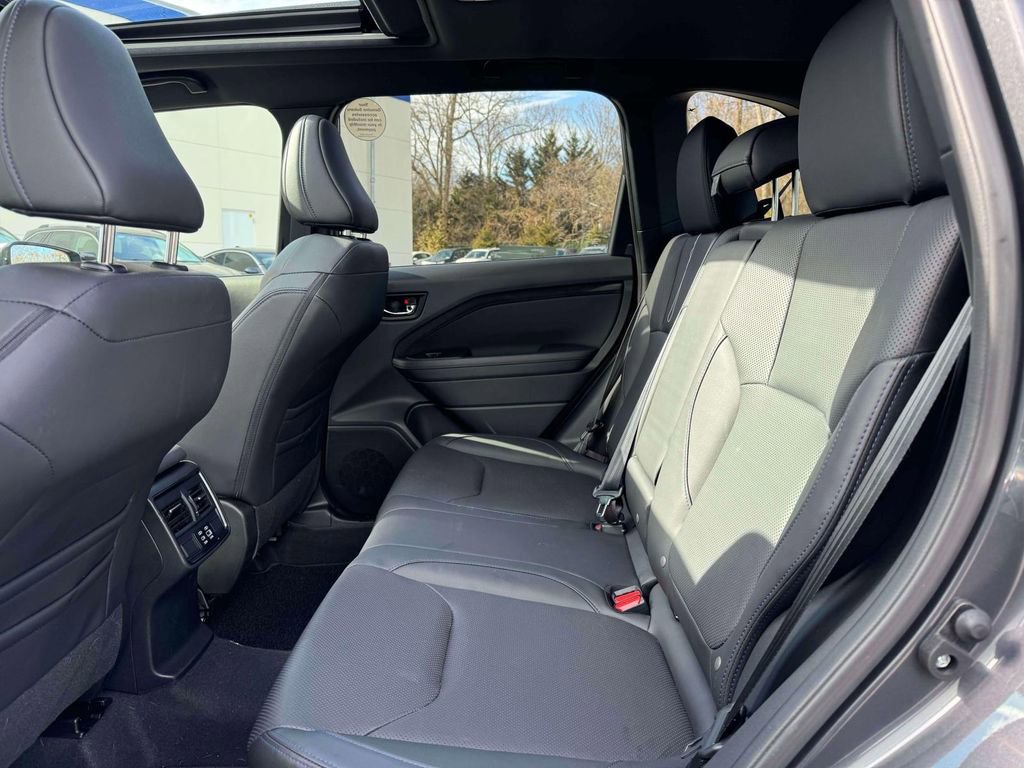 Certified 2025 Subaru Forester Limited image 12