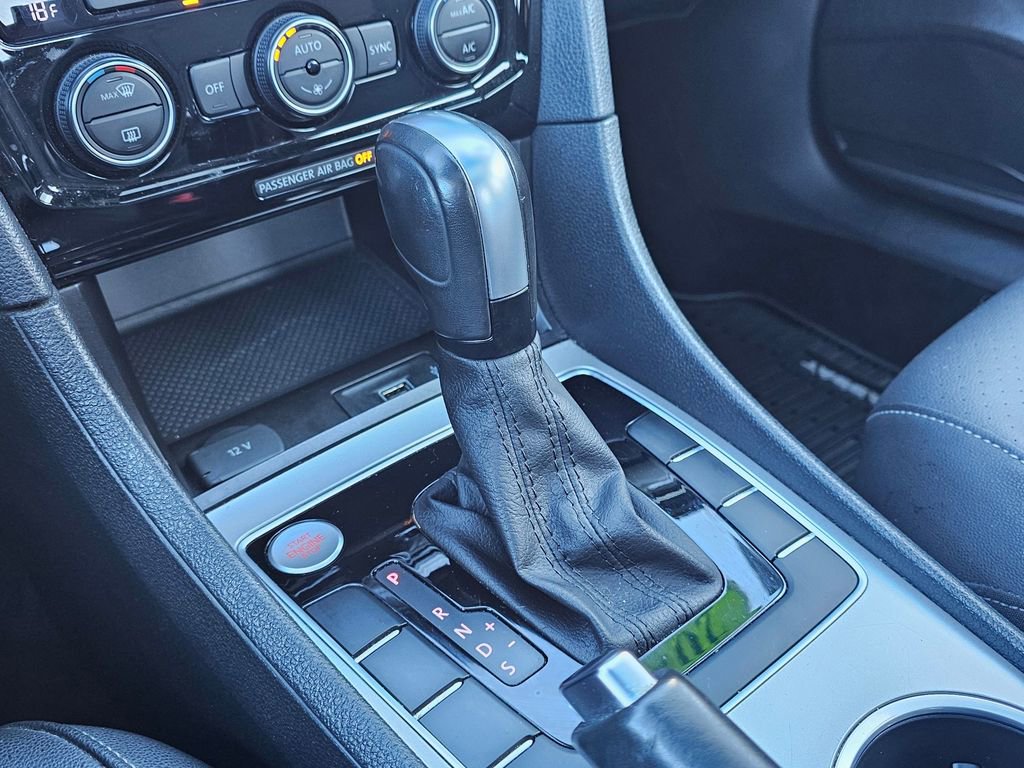 Used 2021 Volkswagen Passat 2.0T R-Line image 27