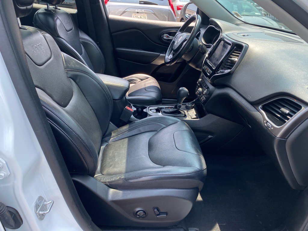 Used 2021 Jeep Cherokee Limited image 26