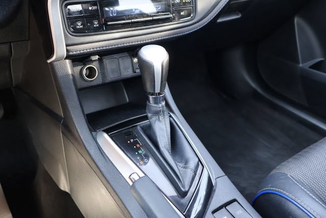 Used 2018 Toyota Corolla SE FWD image 19