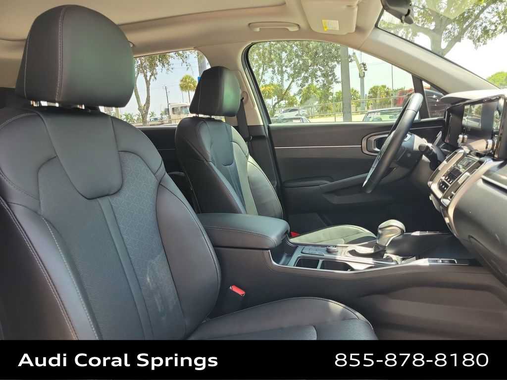 Used 2023 Kia Sorento S w/ Panoramic Sunroof Package FWD image 22