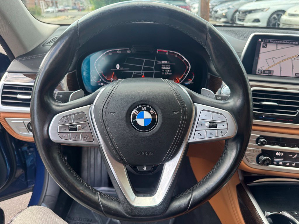 Used 2022 BMW 750i xDrive w/ Executive Package AWD/4WD image 31