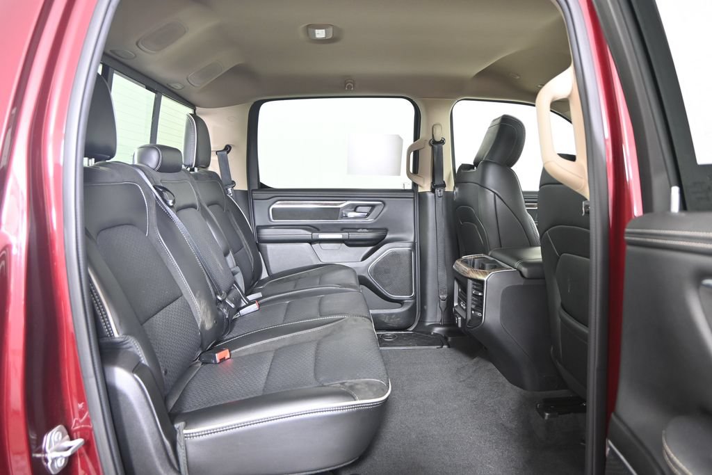 Used 2019 RAM 1500 Laramie AWD/4WD image 16