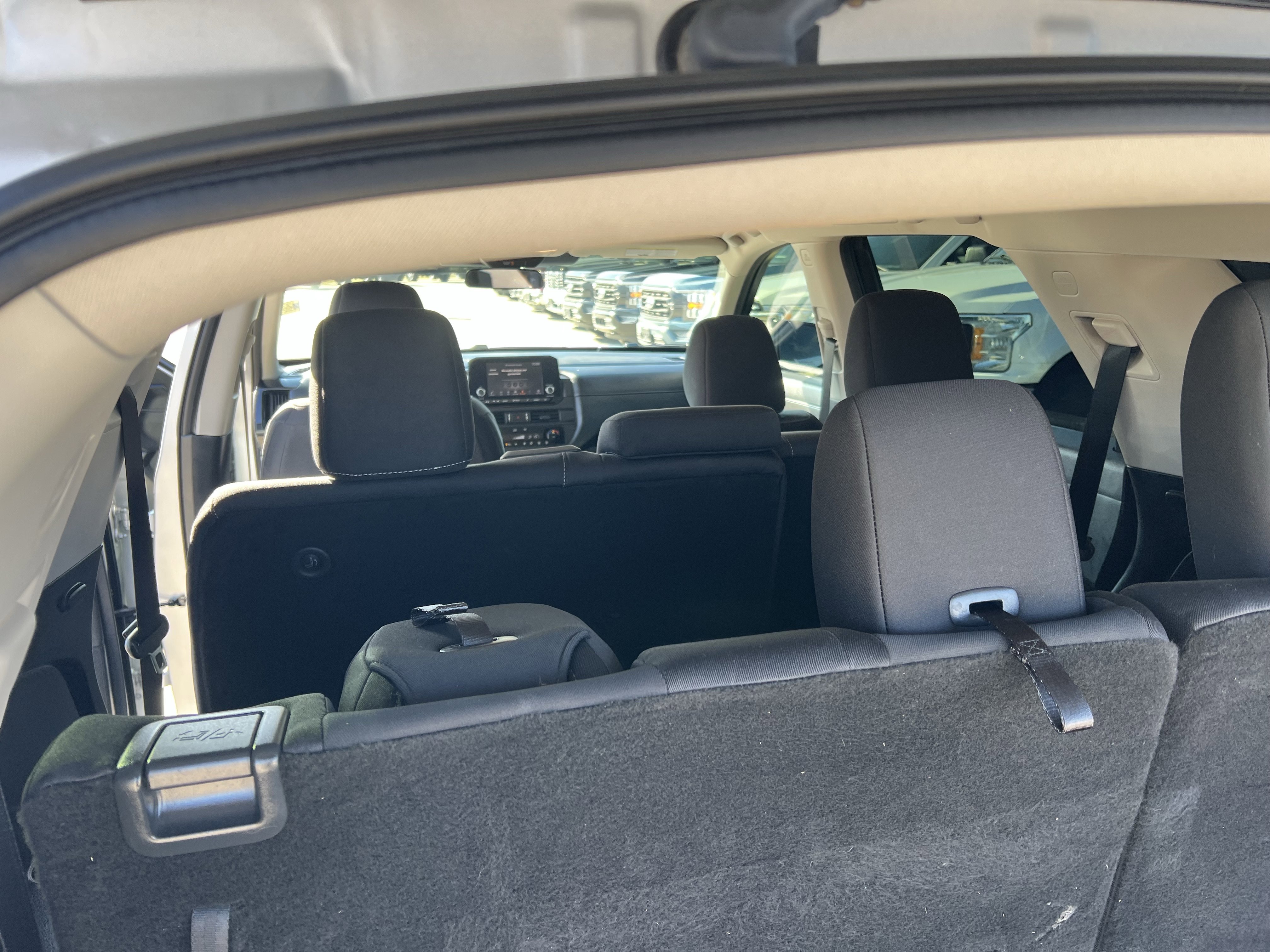 Used 2024 Nissan Pathfinder S image 22