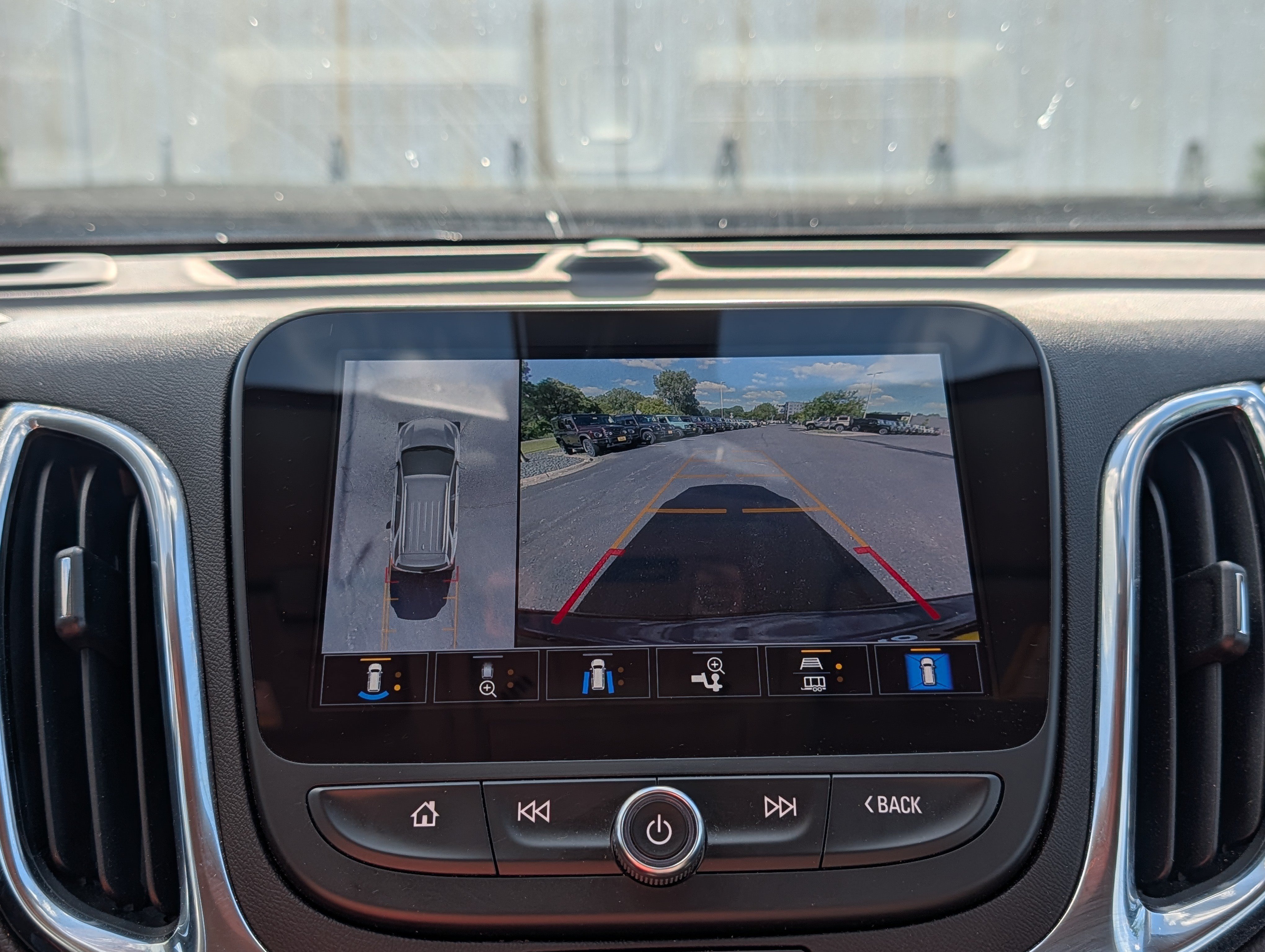 Used 2024 Chevrolet Equinox LT AWD/4WD image 34