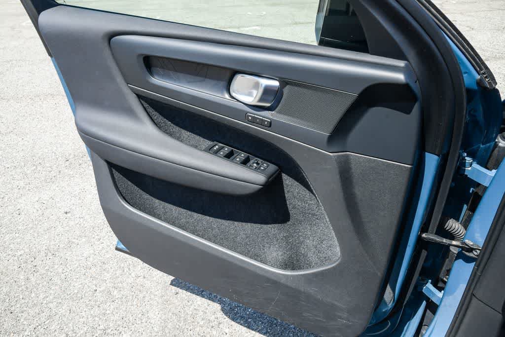 Used 2023 Volvo C40 P8 Recharge Plus AWD/4WD image 23