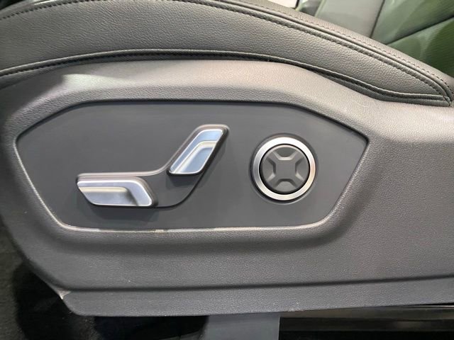 Used 2025 Hyundai Santa Fe Limited image 11