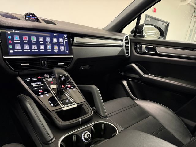 Certified 2023 Porsche Cayenne S image 15