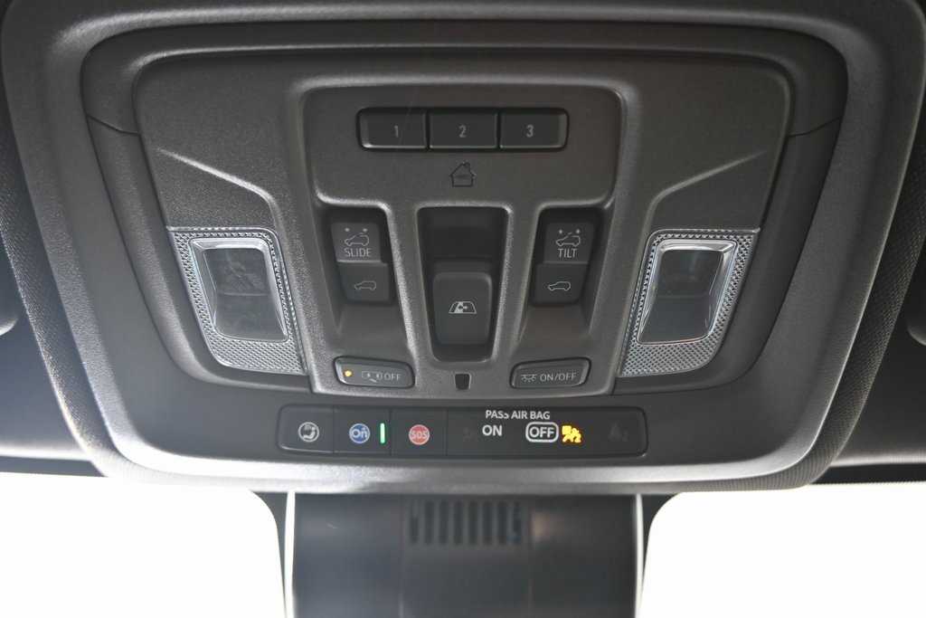 Used 2025 GMC Sierra 3500 Denali w/ Denali Reserve Package image 35