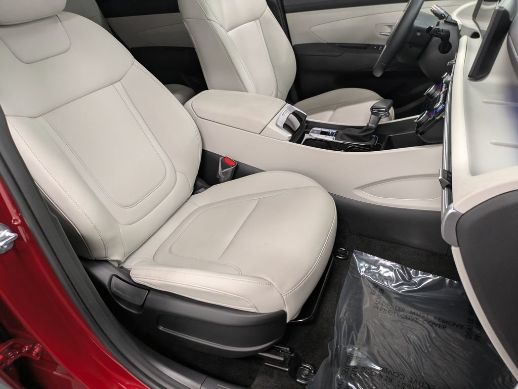 Certified 2025 Hyundai Tucson SEL AWD/4WD image 28