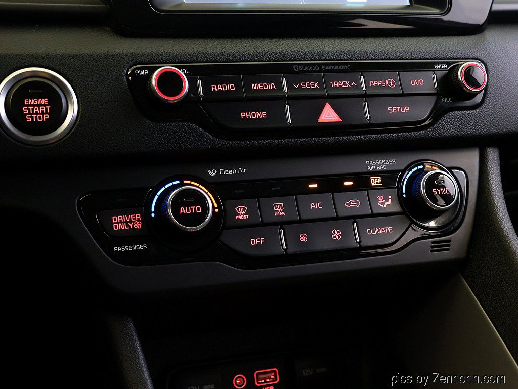Used 2017 Kia Niro LX FWD image 21