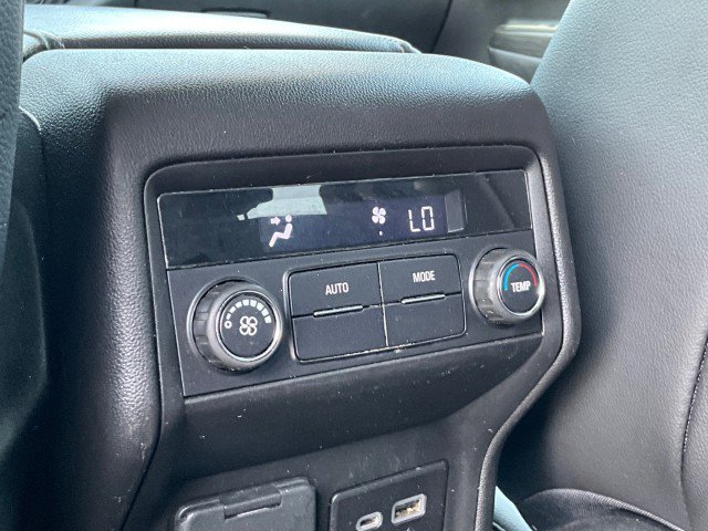 Used 2023 GMC Acadia SLT image 35