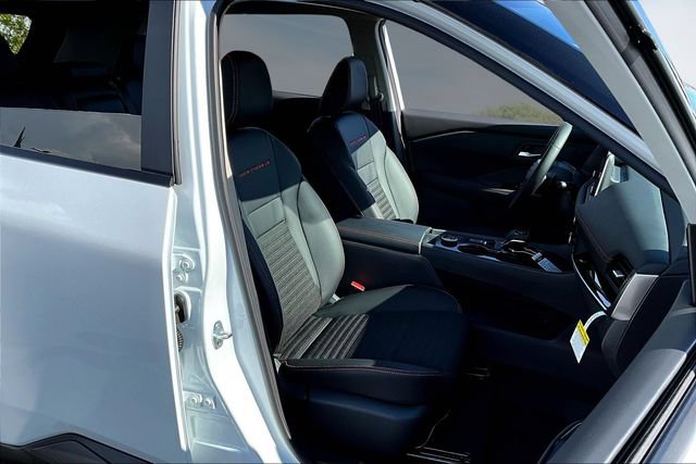 New 2026 Nissan Rogue SV AWD/4WD image 10