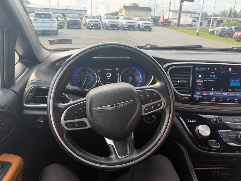 Used 2021 Chrysler Pacifica Pinnacle AWD/4WD image 30