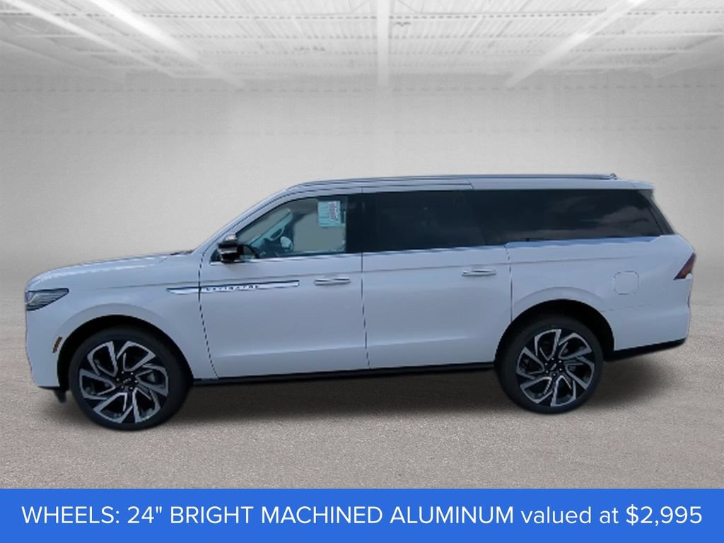 New 2026 Lincoln Navigator L Reserve AWD/4WD image 3