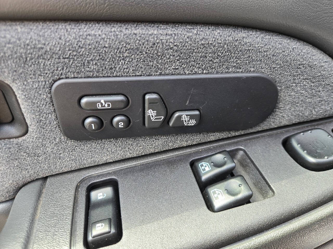 Used 2003 Chevrolet Silverado 1500 SS AWD/4WD image 16