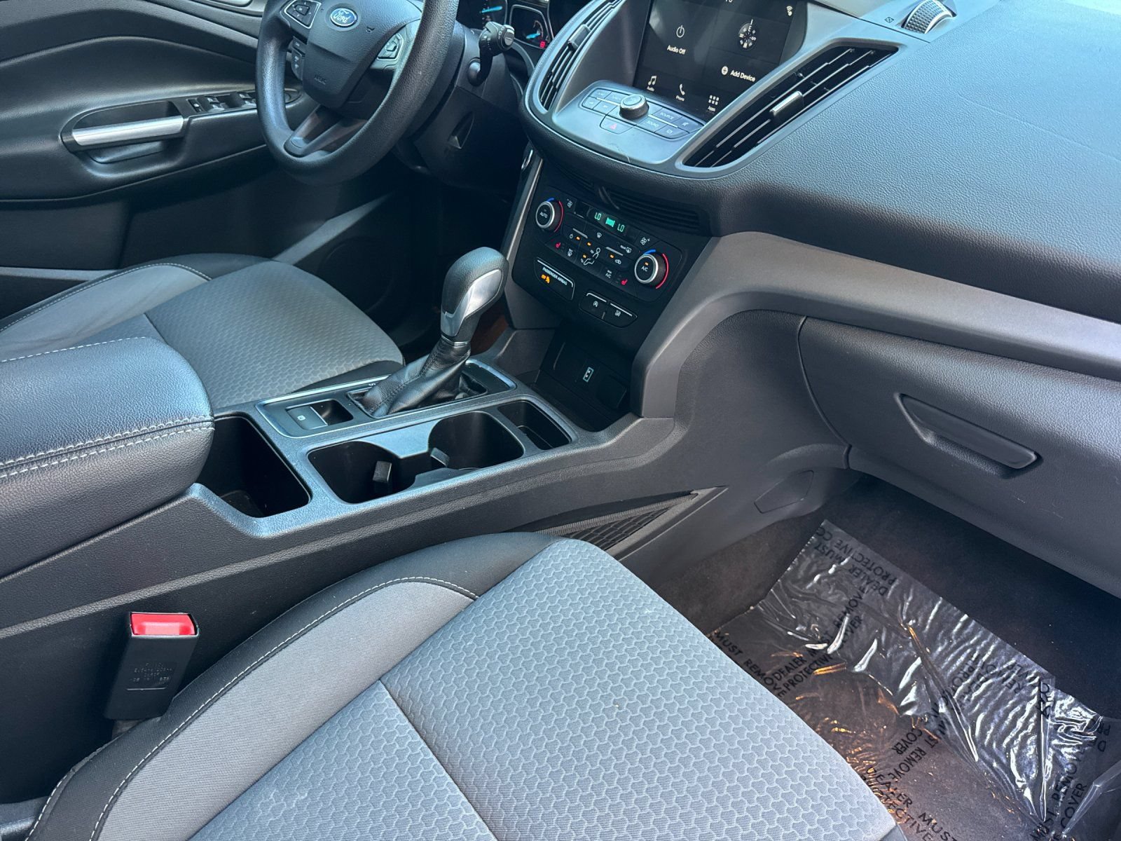 Used 2019 Ford Escape SE FWD image 18