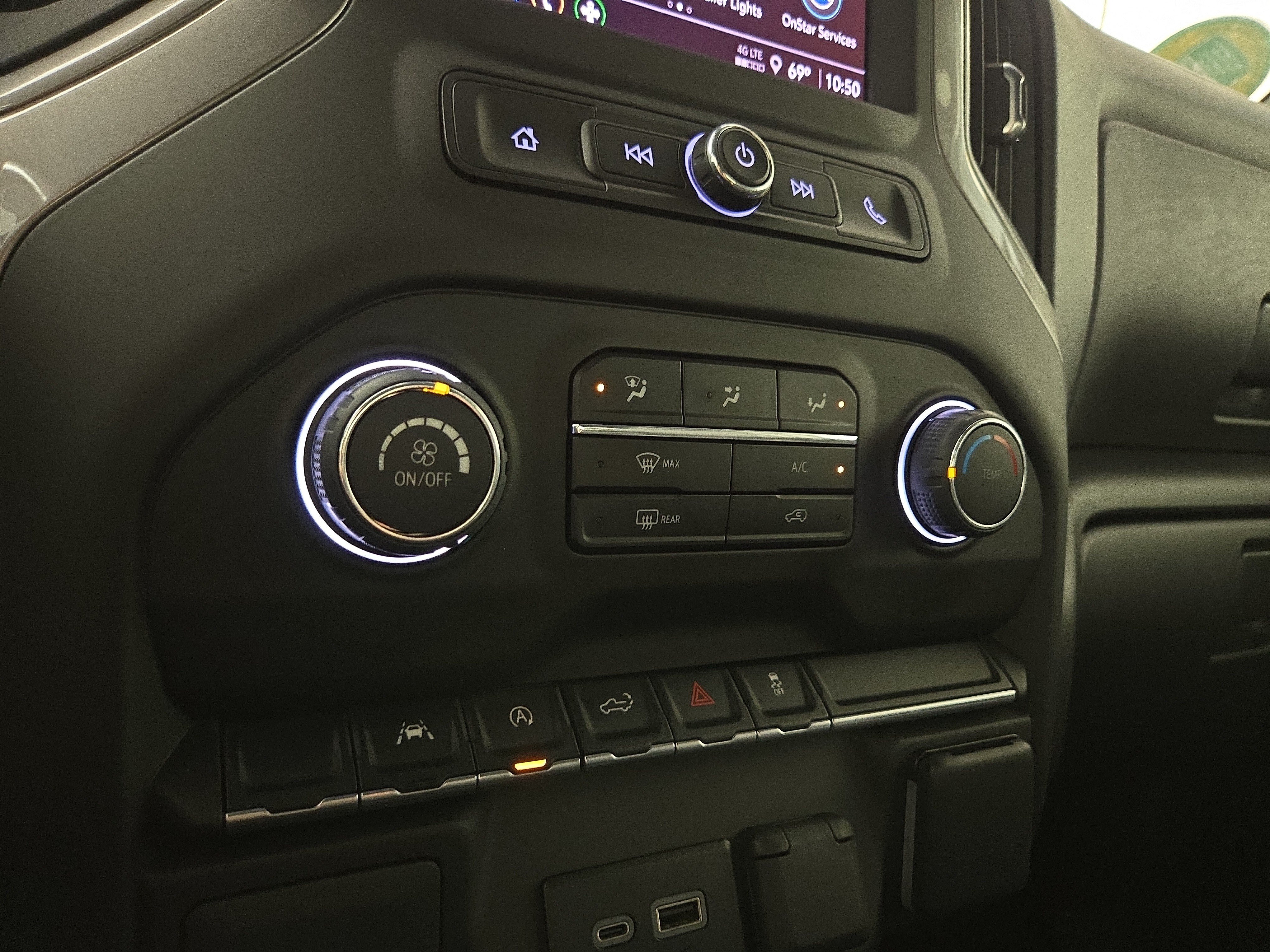 Certified 2024 Chevrolet Silverado 1500 Custom w/ LPO, Dark Essentials Package AWD/4WD image 25