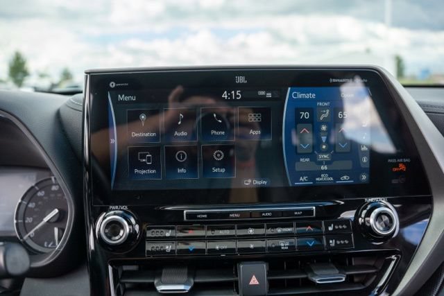 Used 2020 Toyota Highlander Limited AWD/4WD image 20