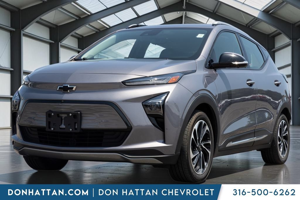 Used 2023 Chevrolet Bolt EUV Premier FWD image 1