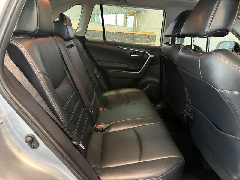 Used 2021 Toyota RAV4 XLE Premium AWD/4WD image 11