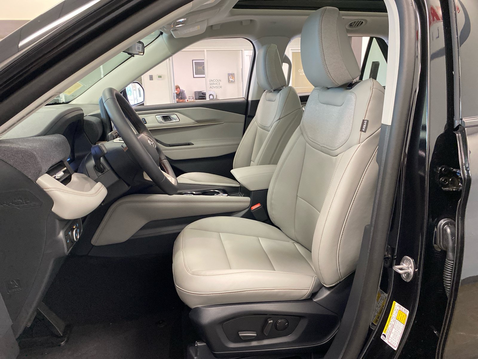New 2026 Ford Explorer Active w/ Active Comfort Package AWD/4WD image 23