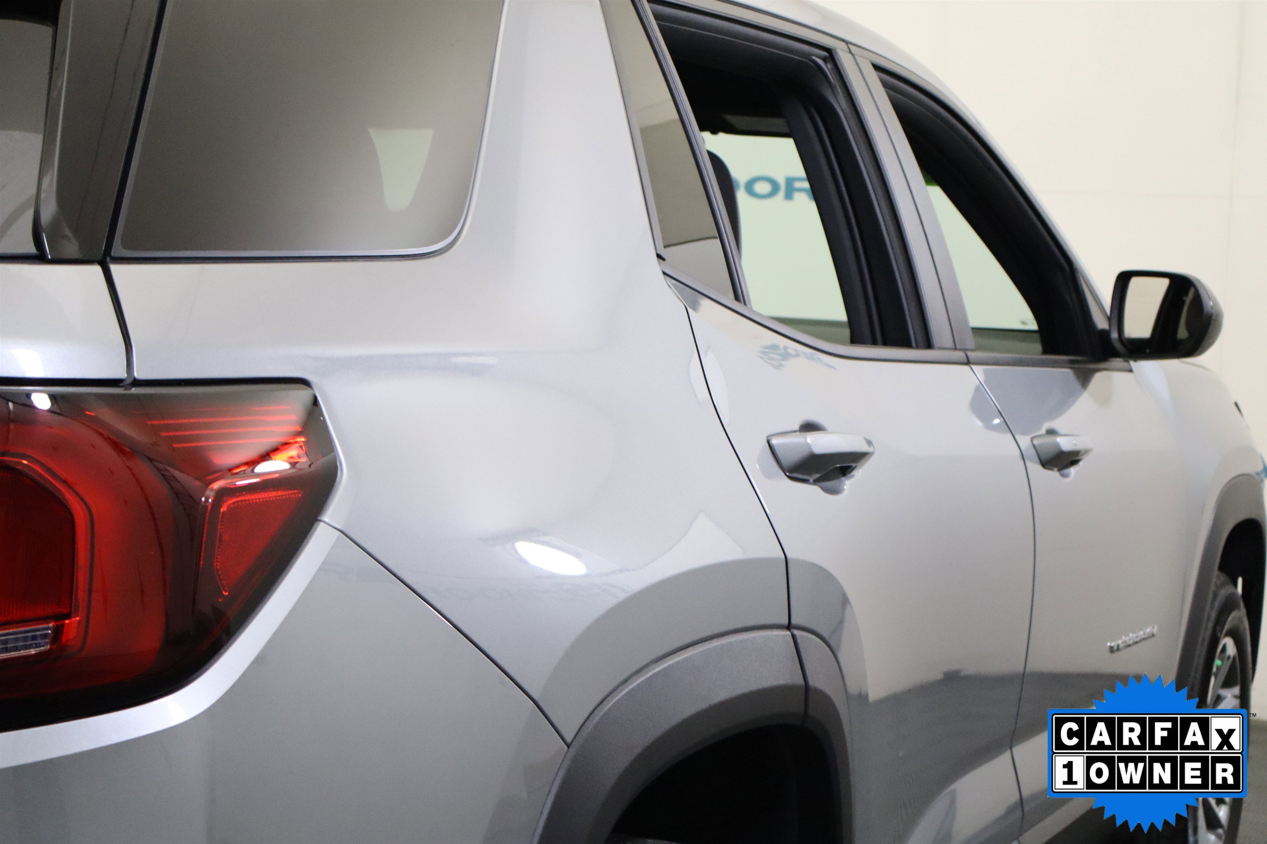 Used 2025 GMC Terrain Elevation w/ LPO, Floor Liner Package image 6