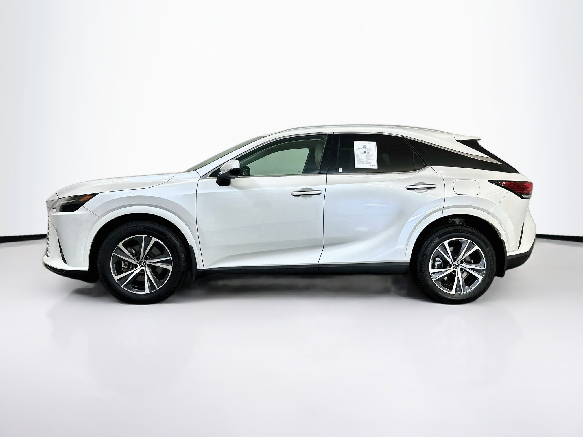 Used 2023 Lexus RX 350 Premium w/ Cold Area Package AWD/4WD image 4
