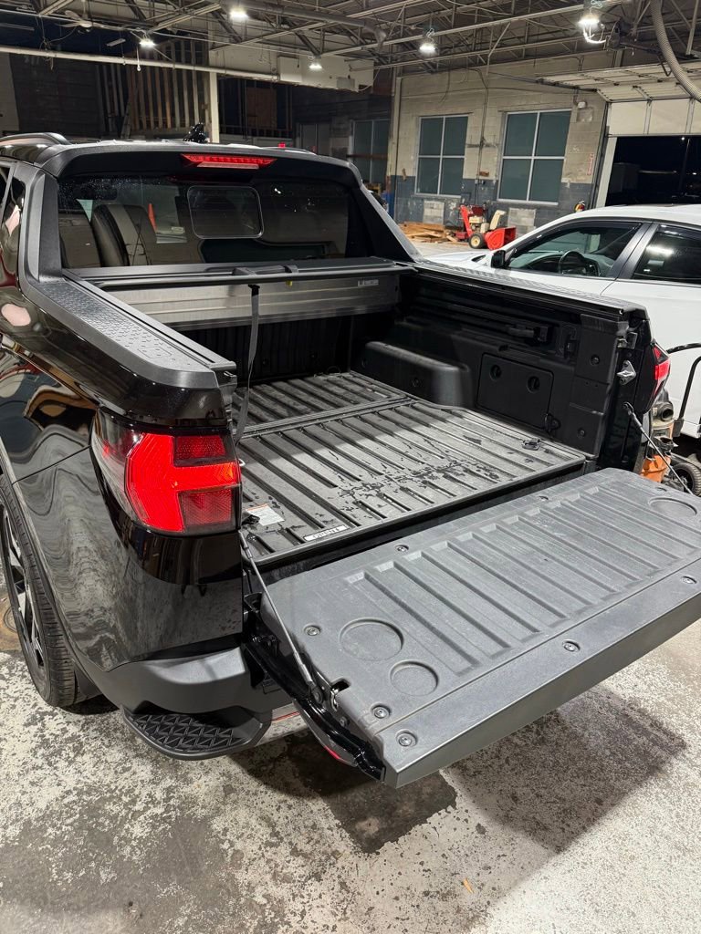 Used 2023 Hyundai Santa Cruz Limited w/ Cargo Package image 4