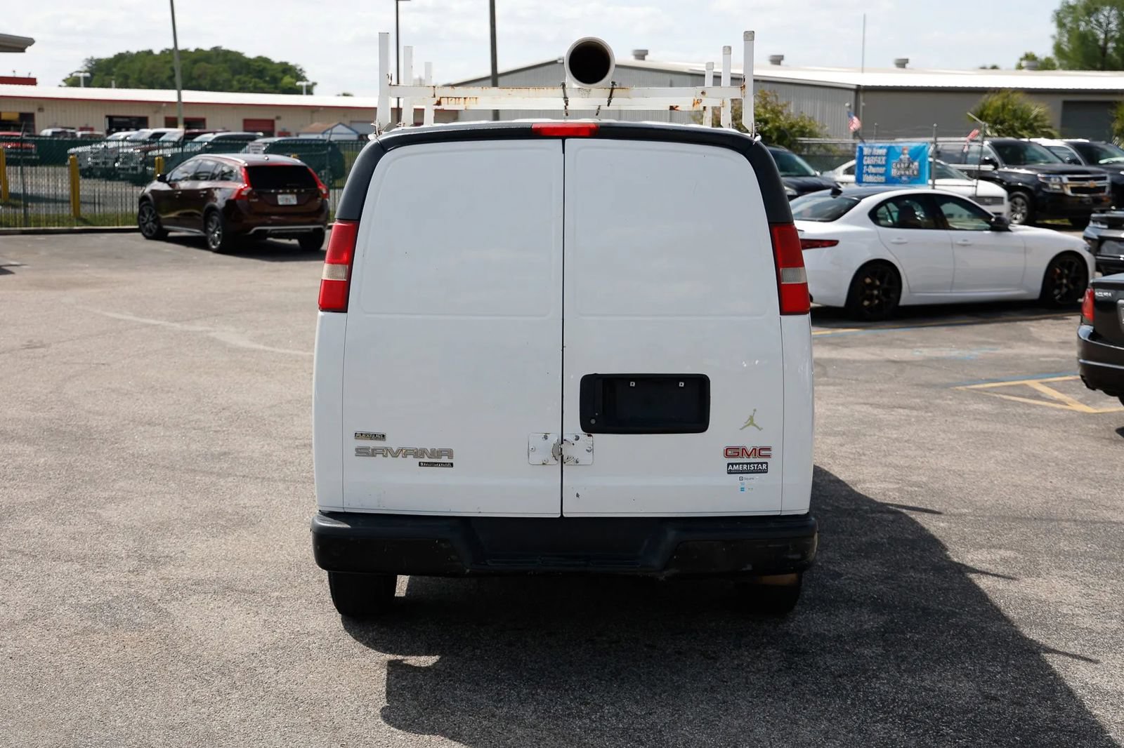 Used 2011 GMC Savana 2500 RWD image 5