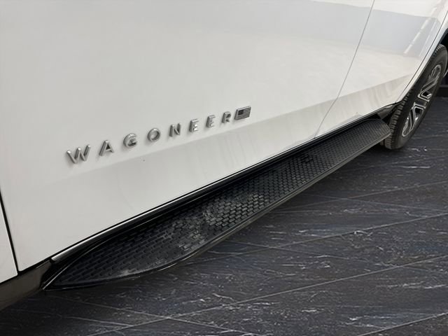 Used 2024 Jeep Wagoneer L 4WD w/ Premium Group I image 39
