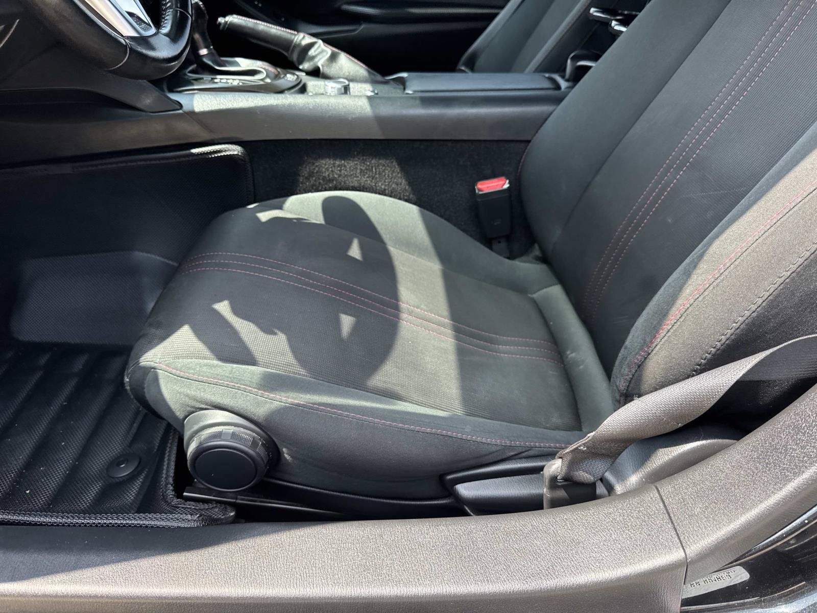 Used 2016 MAZDA MX-5 Miata Club RWD image 15