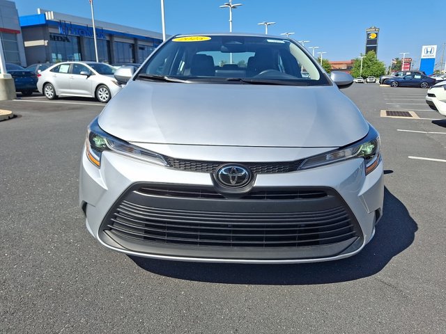 Certified 2025 Toyota Corolla LE FWD image 2