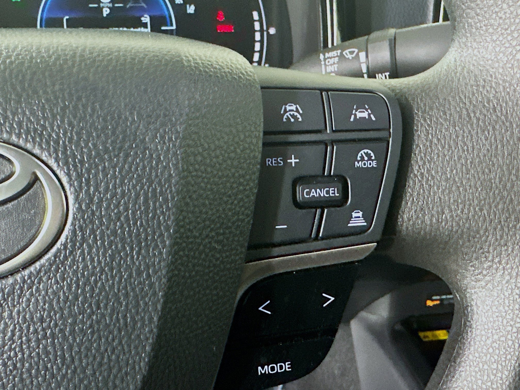 Used 2025 Toyota Camry LE image 15