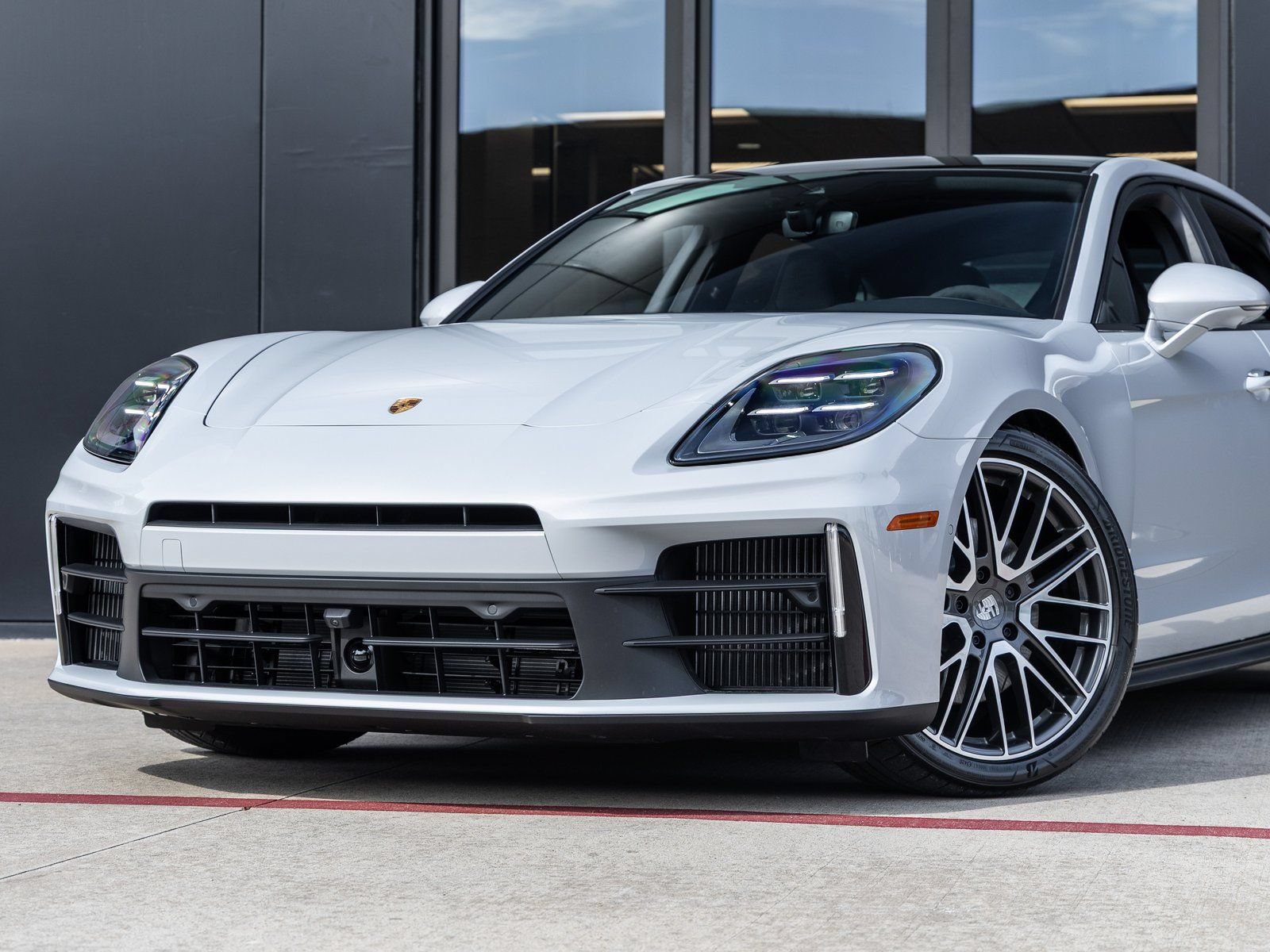 Certified 2026 Porsche Panamera RWD image 7