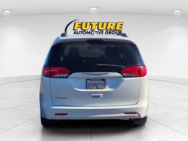 Used 2020 Chrysler Voyager Lxi image 5