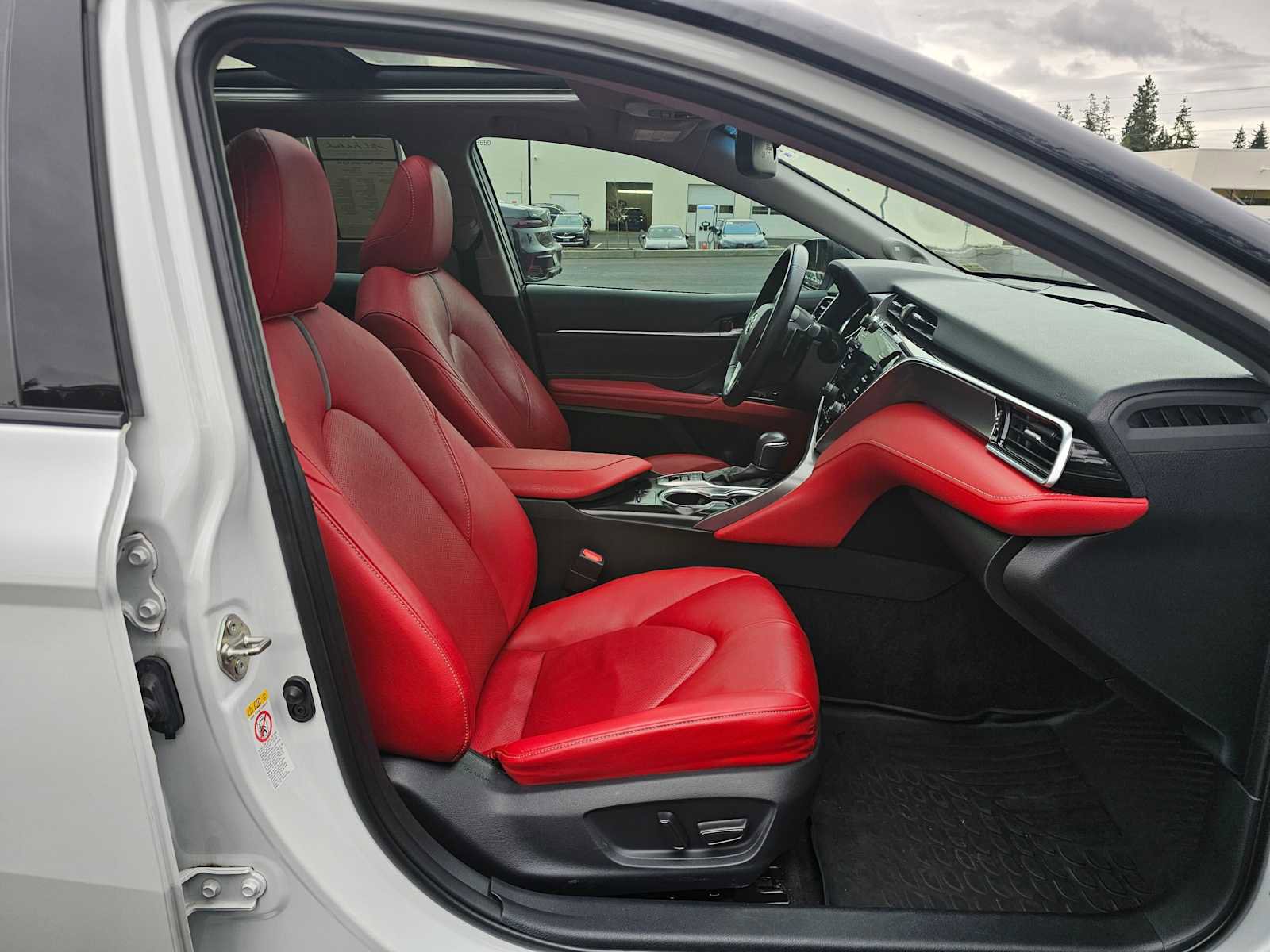 Used 2018 Toyota Camry XSE w/ Driver Assist Package image 11