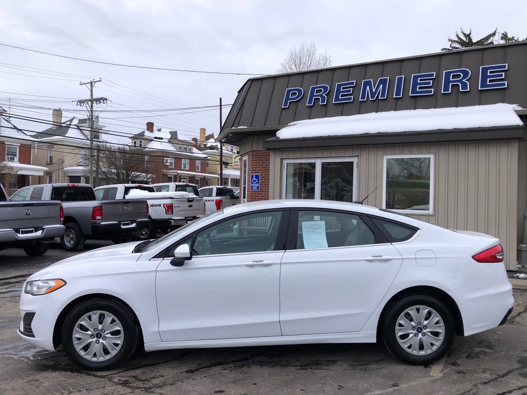 Used 2019 Ford Fusion S image 2