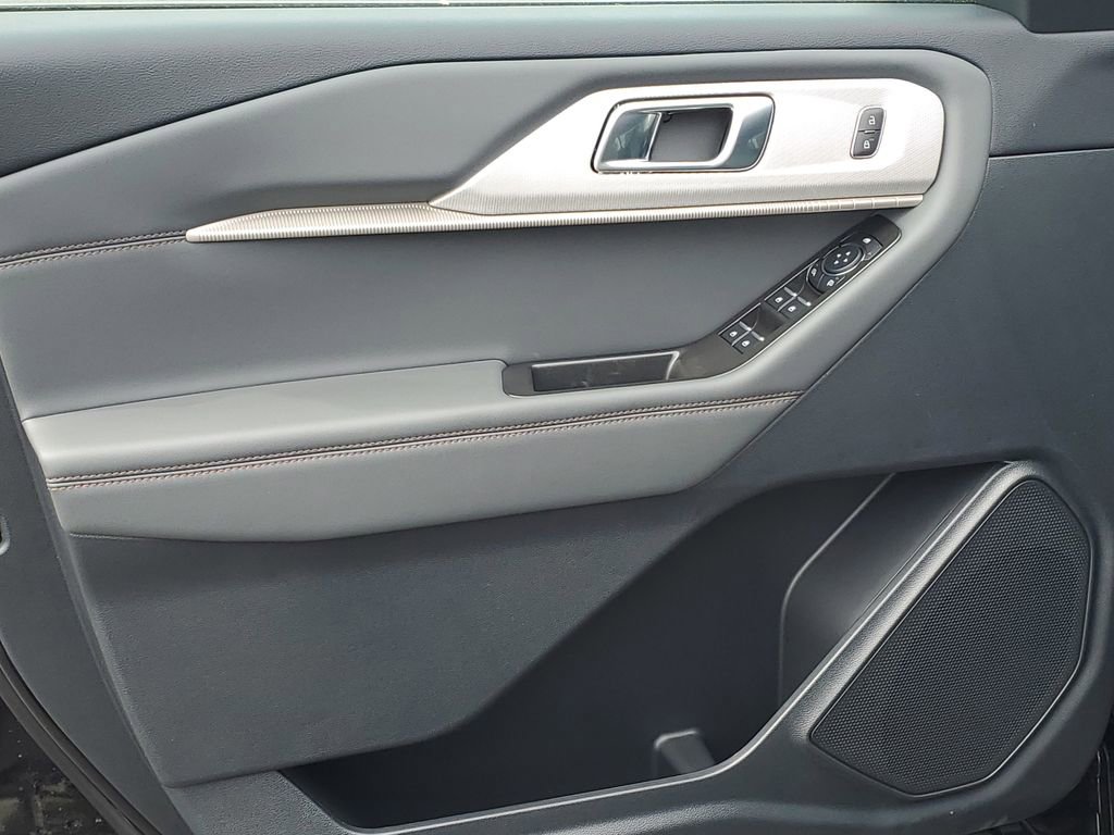 New 2026 Ford Explorer Active AWD/4WD image 23