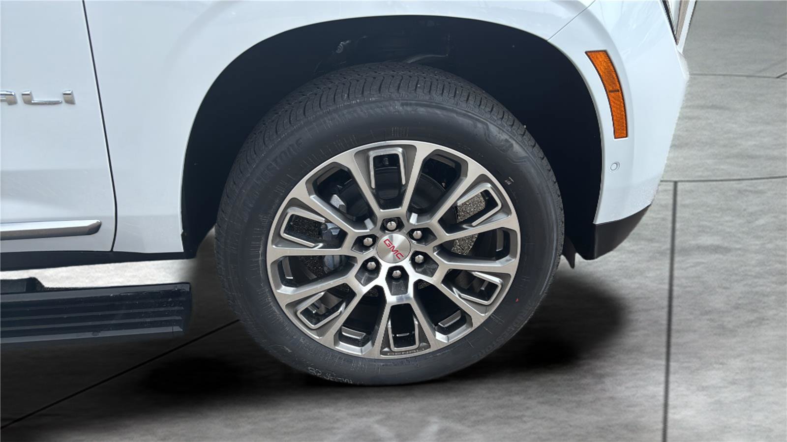 New 2026 GMC Yukon XL Denali w/ Denali Reserve Package image 28