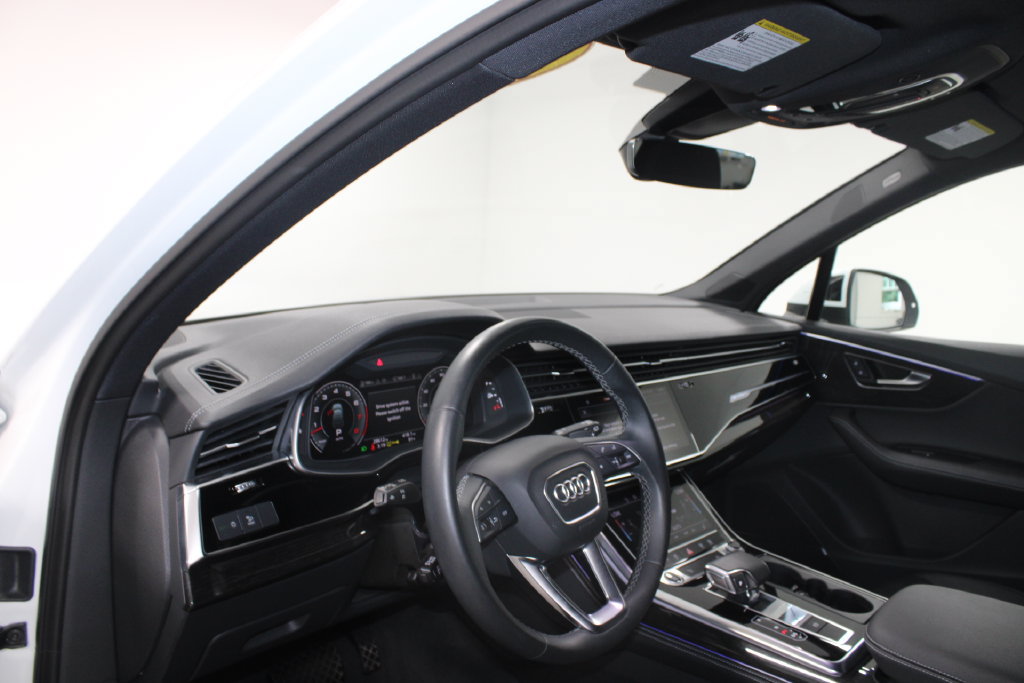 Used 2025 Audi Q7 3.0T Premium Plus AWD/4WD image 22