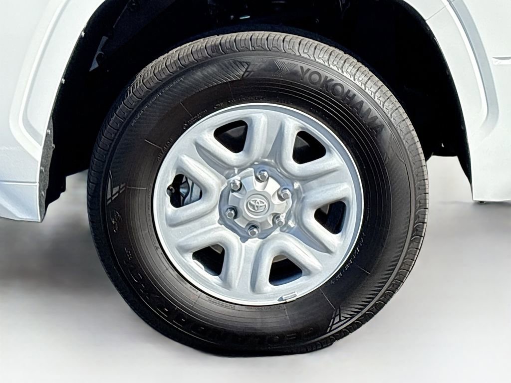 Certified 2026 Toyota Tundra SR image 31